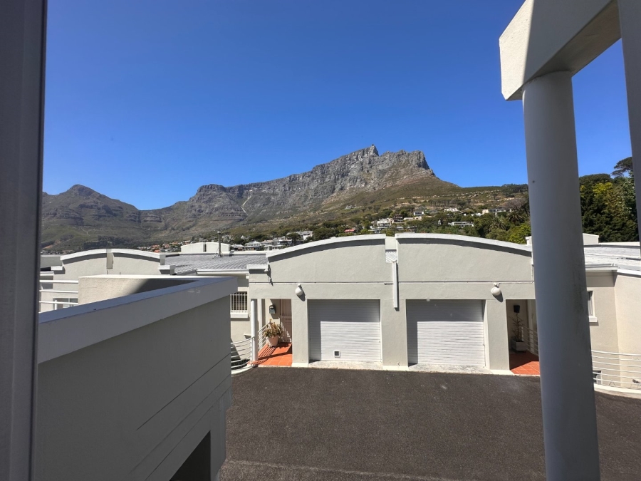 4 Bedroom Property for Sale in Higgovale Western Cape